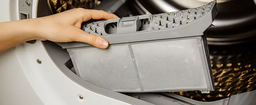 Signs Of A Clogged Dryer Lint Trap in Janesville, Wisconsin
